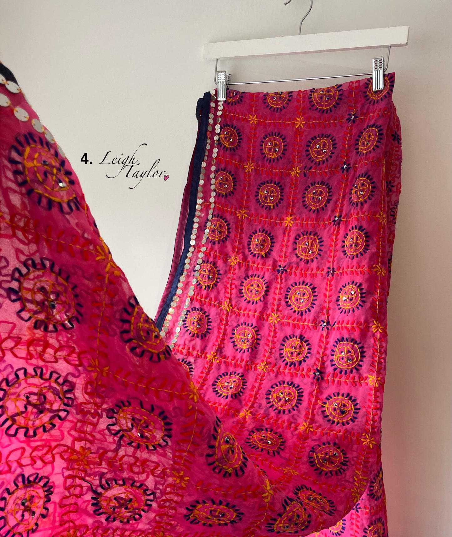 Pink/Red Phulkari Wool Scarves